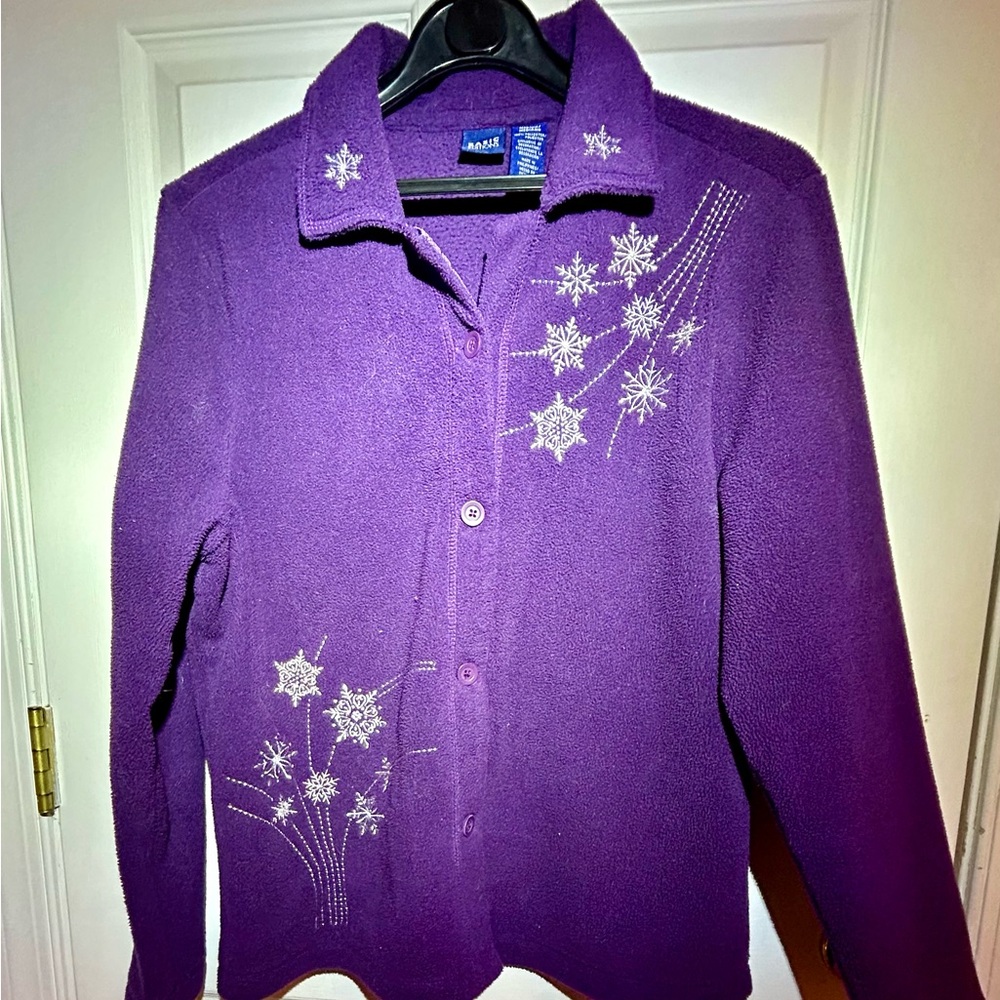 Fleece top (medium), brand ‘Basic Editions’; purple with silver snowflakes.